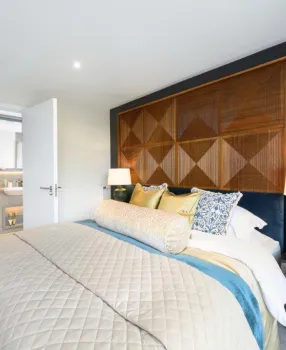 Decorative Canalside