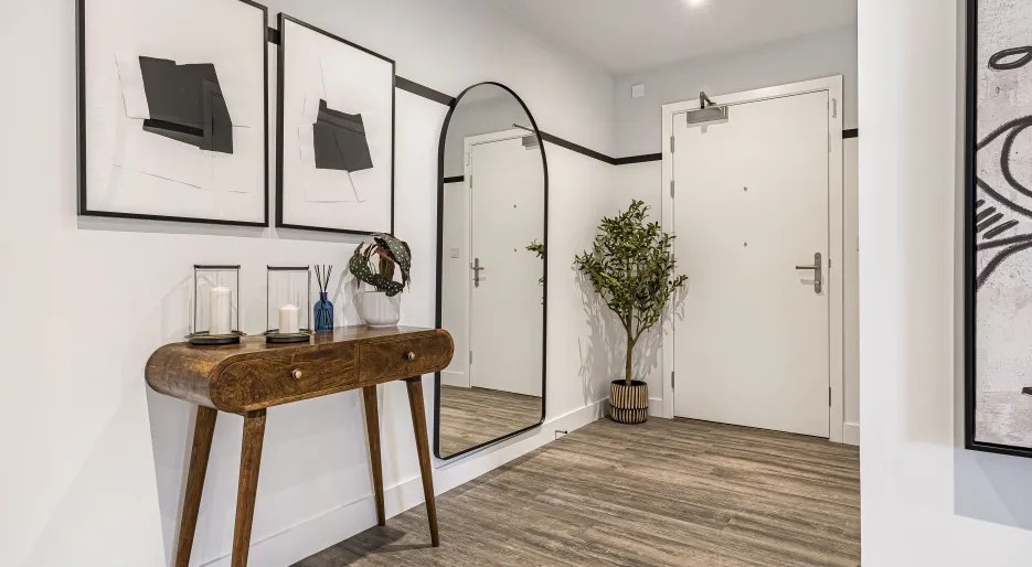 Canalside quarter - hallway 2.jpg