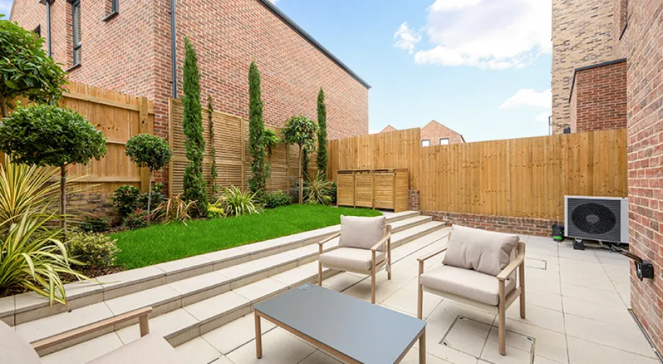 The Eliot, number 17_garden