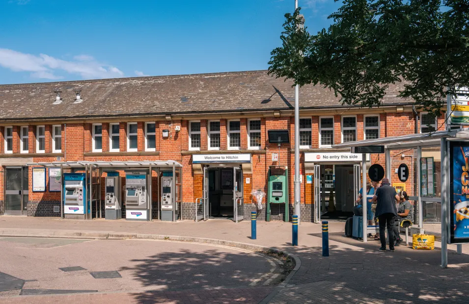 Lucas Lane - Hitchin Town Centre 