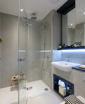 Hollymead Square, Bathroom