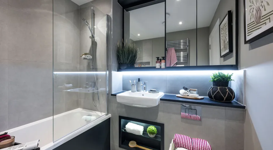  Main Bathroom - The Foxglove, Number 1 Show Home  Image